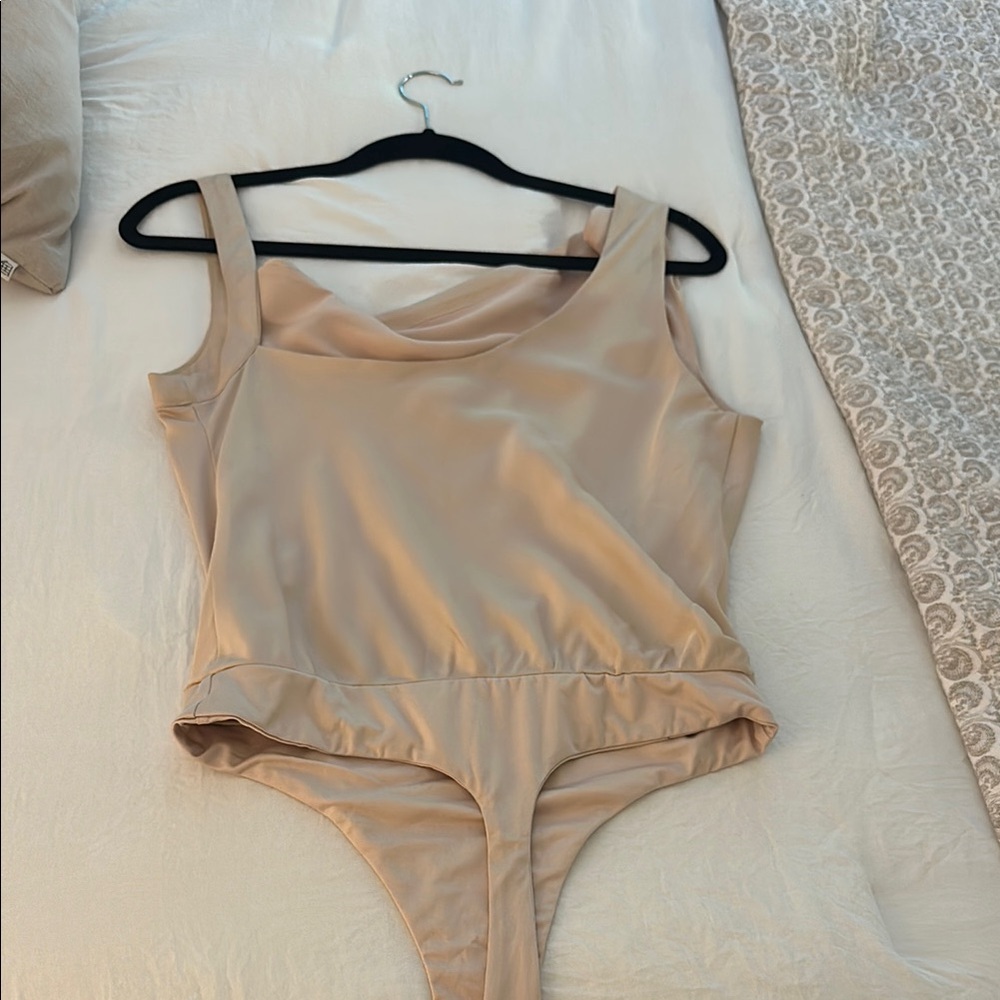 ASTR Cowl neck Champagne Bodysuit - Picture 4 of 6